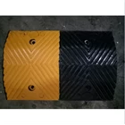 Rubber Speed hump 50 cm 1