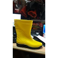Sepatu Safety Hunter Boot kuning